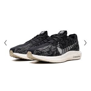 Nike Pegasus Zoom X size 9 Black/White